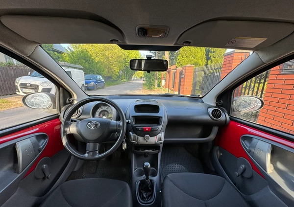 Toyota Aygo cena 9900 przebieg: 139000, rok produkcji 2006 z Warszawa małe 301